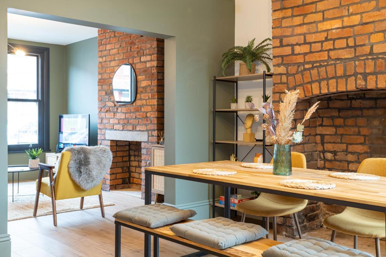 Villa Stunning Scandi 3 Bed House In Manchester-Parking Extérieur photo